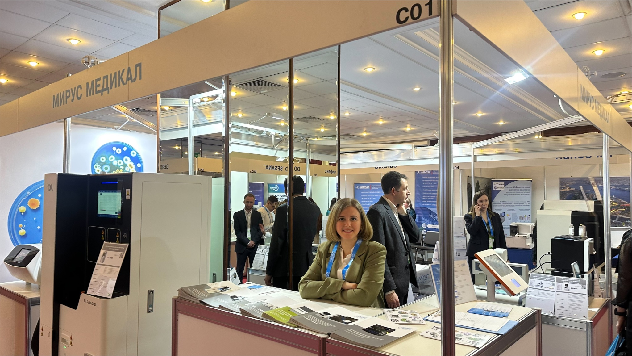 работа на стенде 3.jpeg